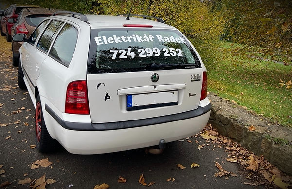 Vozidlo s reklamou Elektrikář Radek