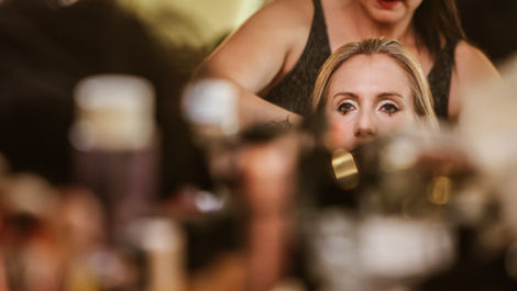 MAQUILLAJE/PEINADO PARA PASARELA Y TV