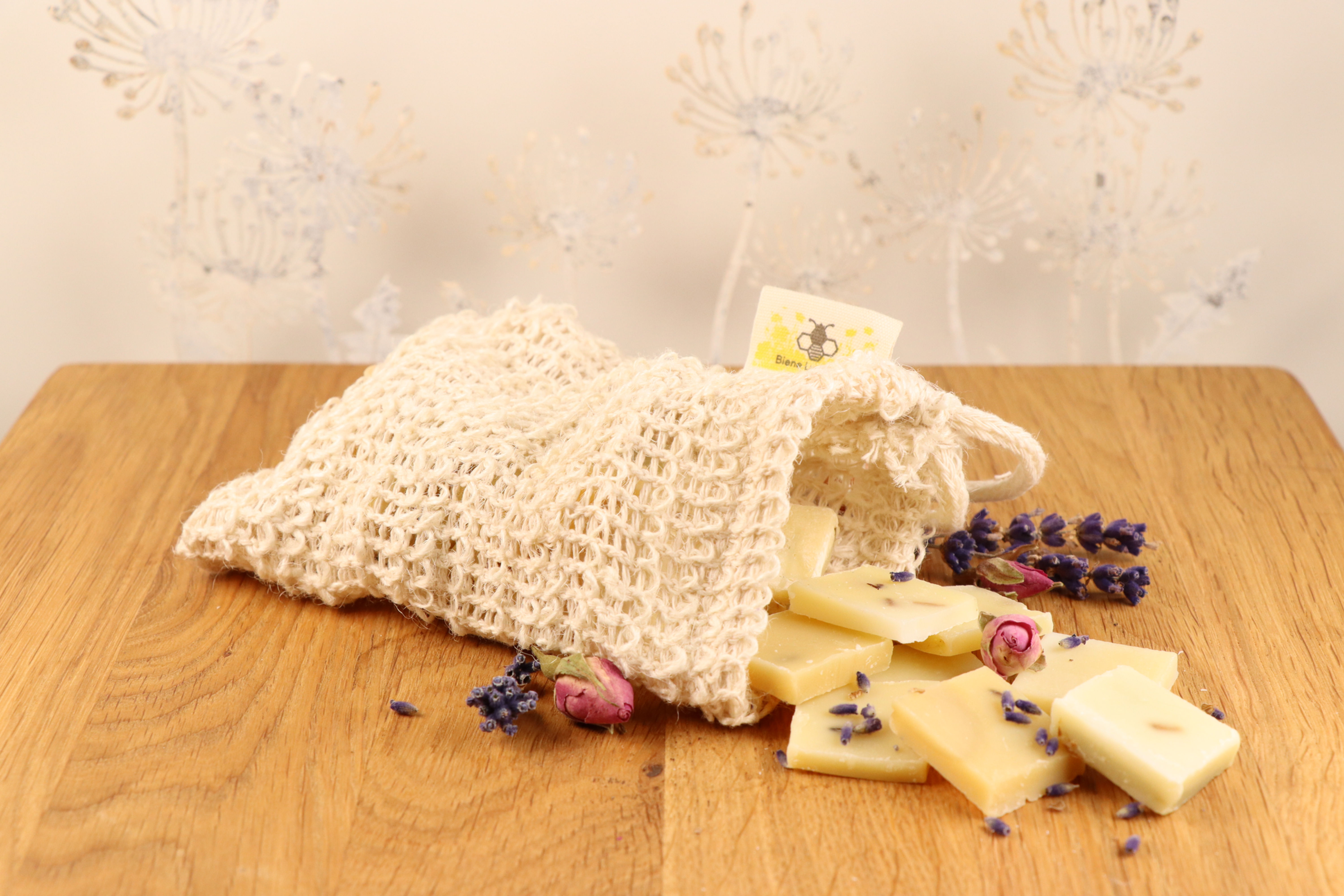 Seifensäckchen "Sisal" befüllt mit Naturseifenstücken