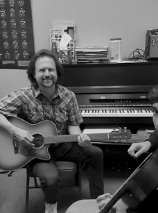 guuitar teacher 7_edited.jpg