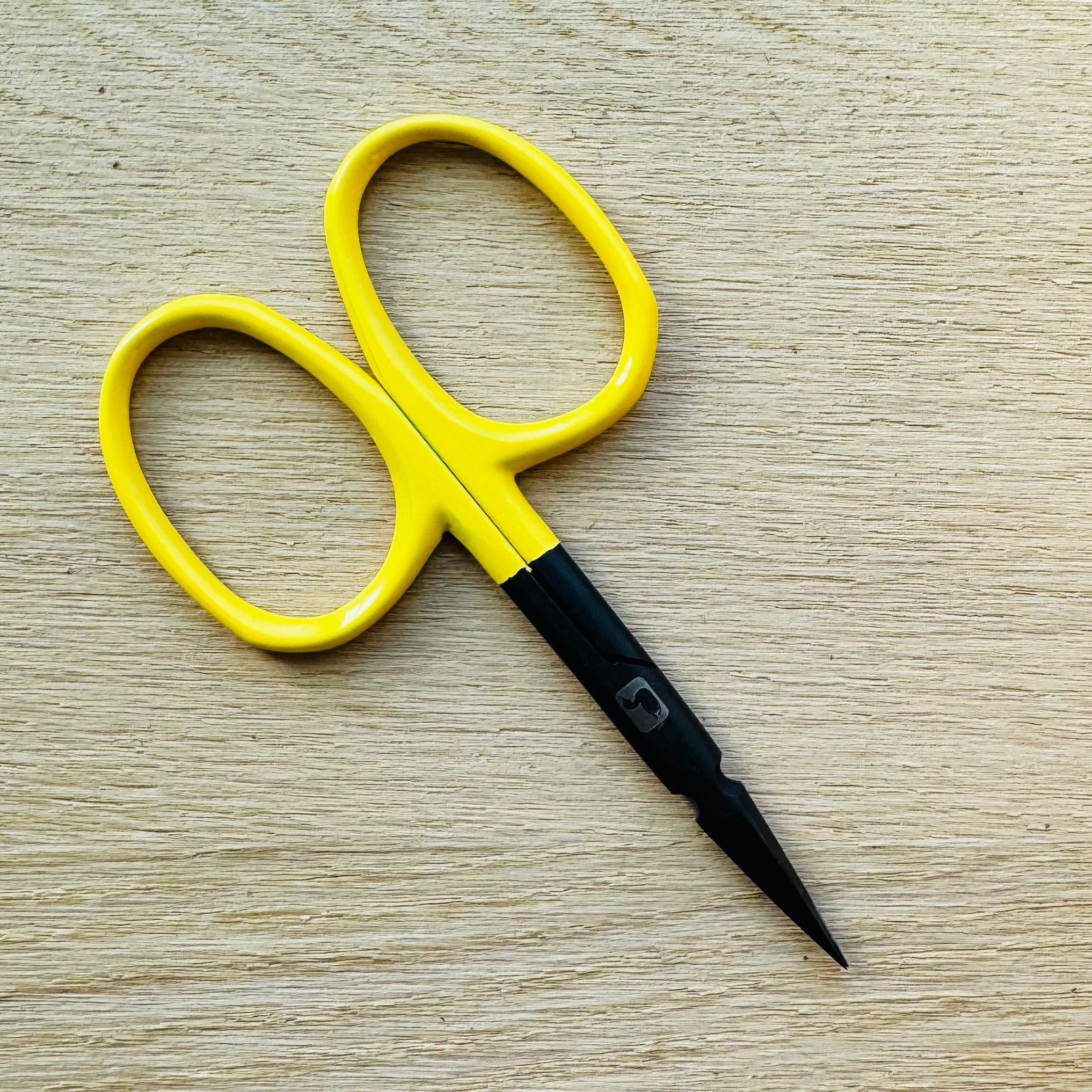Ergo arrow point scissors