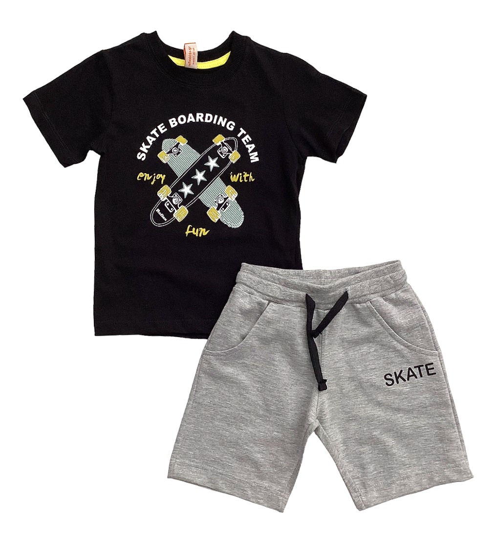 Παιδικό σετ μακό Reflex με μαύρη μπλούζα με τύπωμα και μελαν΄ζε βερμούδα με τσέπες για αγόρια