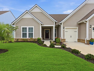 Tidy Myrtle Beach home exterior ready for listing photos, by Weston Media