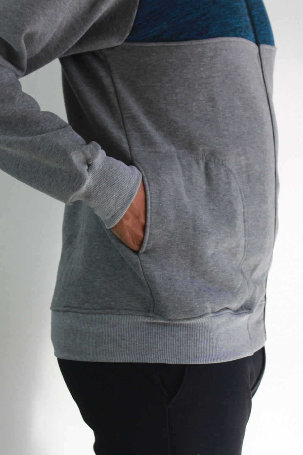Thumbnail: Ultramarine Collar Sweatshirt