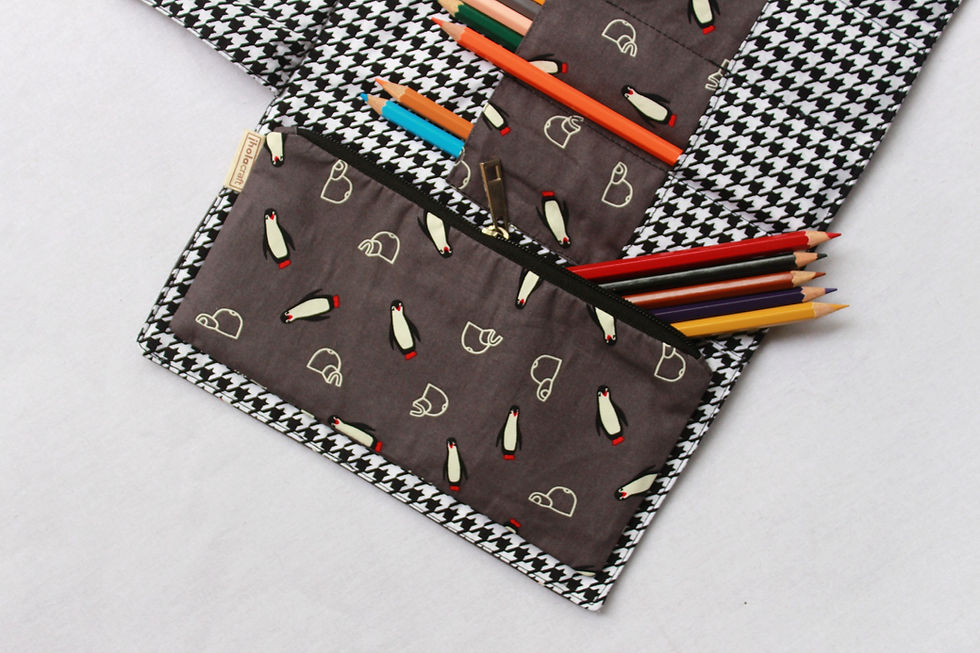 Thumbnail: Penguin Artist’s Pouch