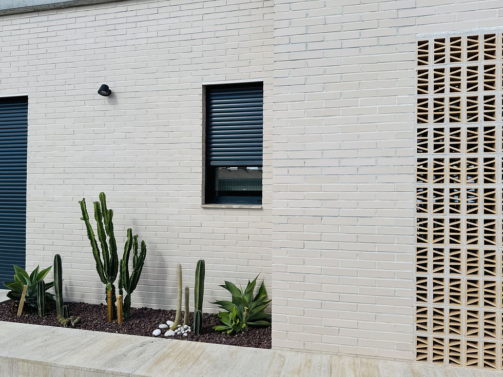 Alenda House jardinera E