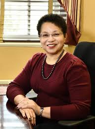 Dr. Heidi M. Anderson is the 16th president of the University of Maryland Eastern Shore (UMES) . She has over 20 years of leadership experience. Under her leadership UMES has moved up in ranking and has received funding from external sources. She has received a bachelors in pharmacy, a masters in education, and a doctorate in pharmacy administration.