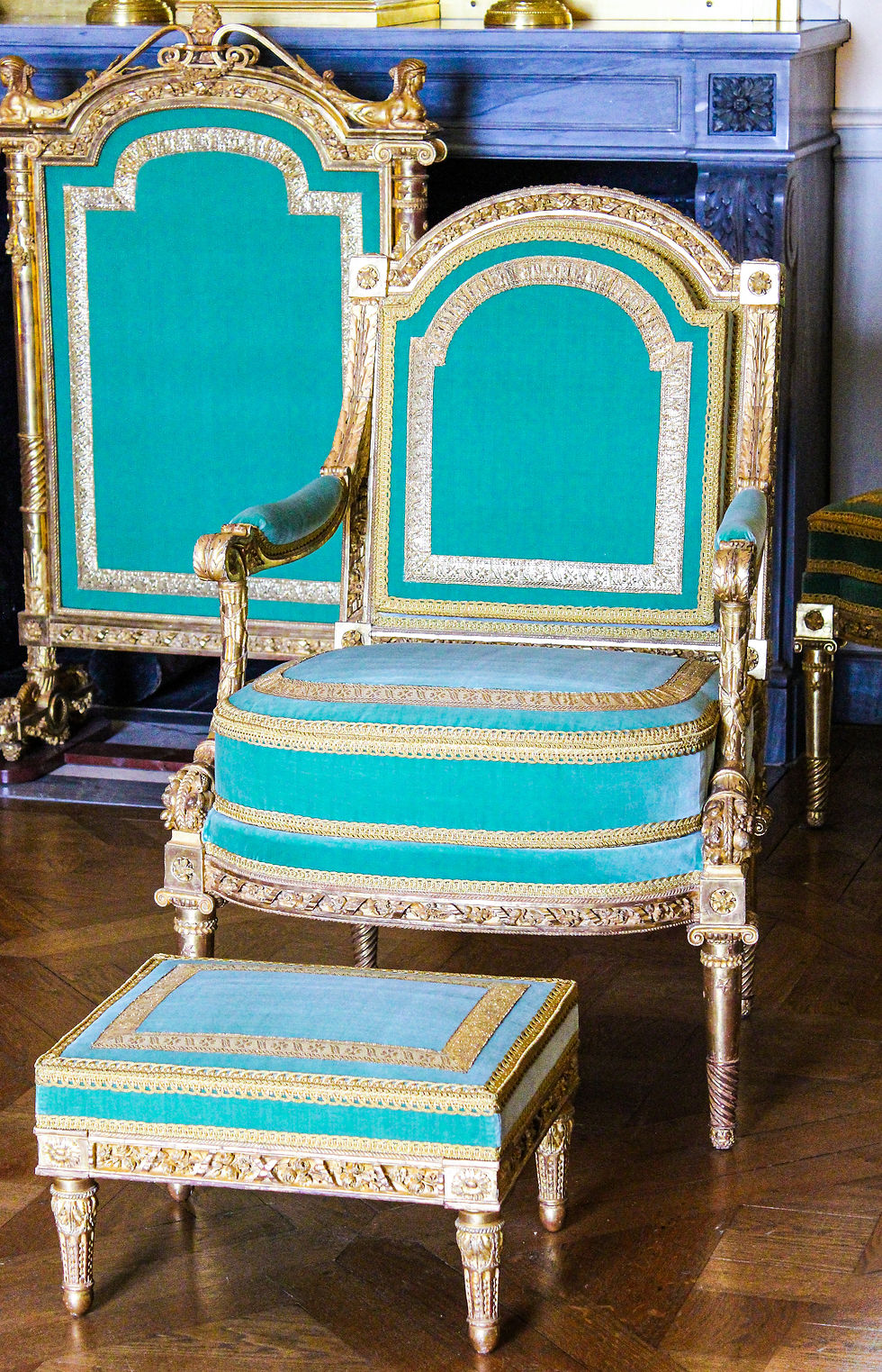 VERSAILLES CHAIR