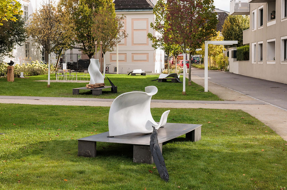 02_Ausstellungsansicht_APK_Das  Phänomen des Unerwarteten.jpg