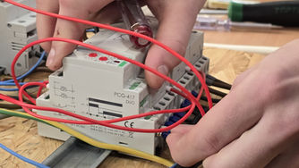 Automatyka i sterowanie na zajęciach praktycznych Tuiseo