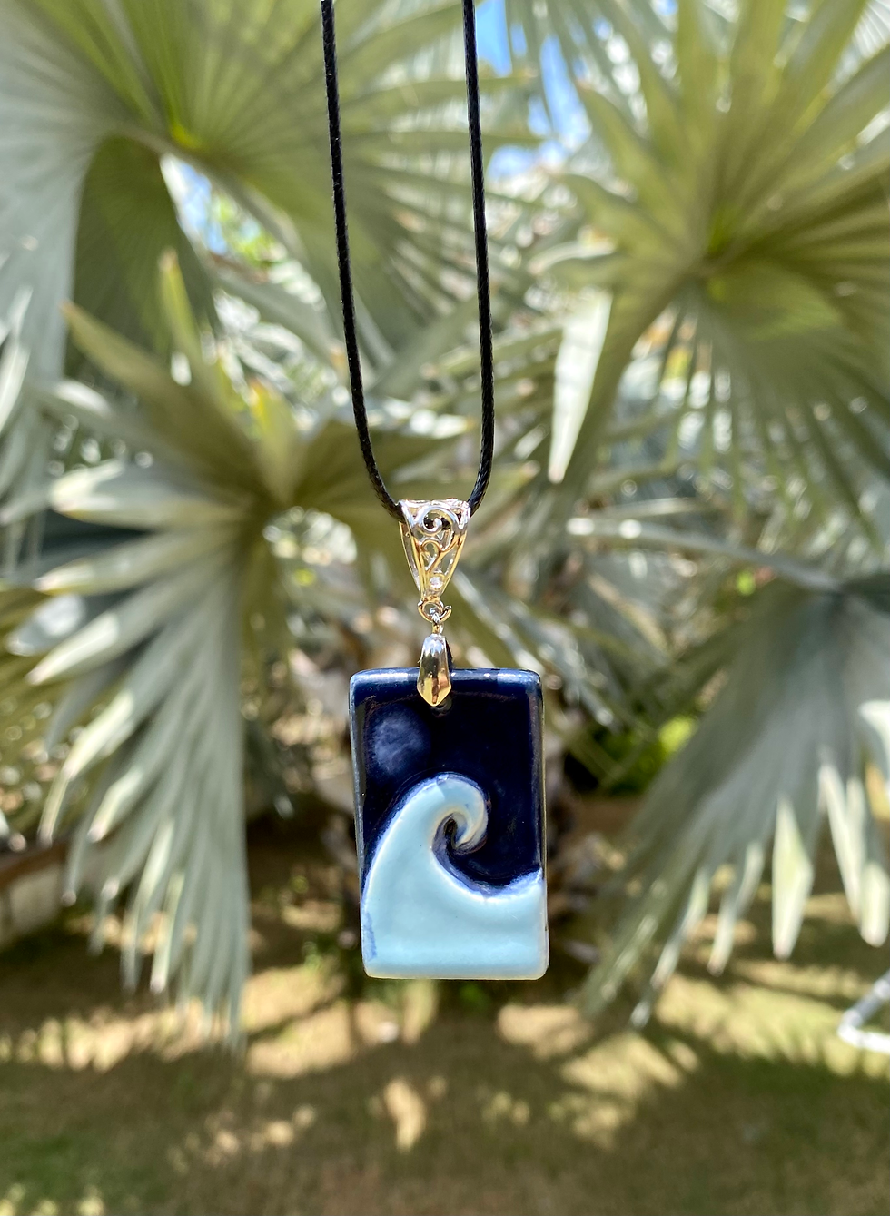 Thumbnail: Ocean Wave Pendant
