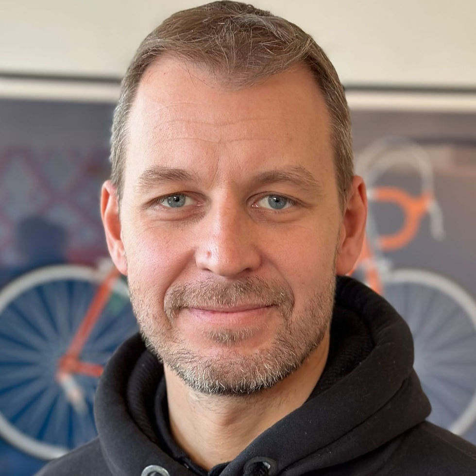 Bernhard Huszar (USC)