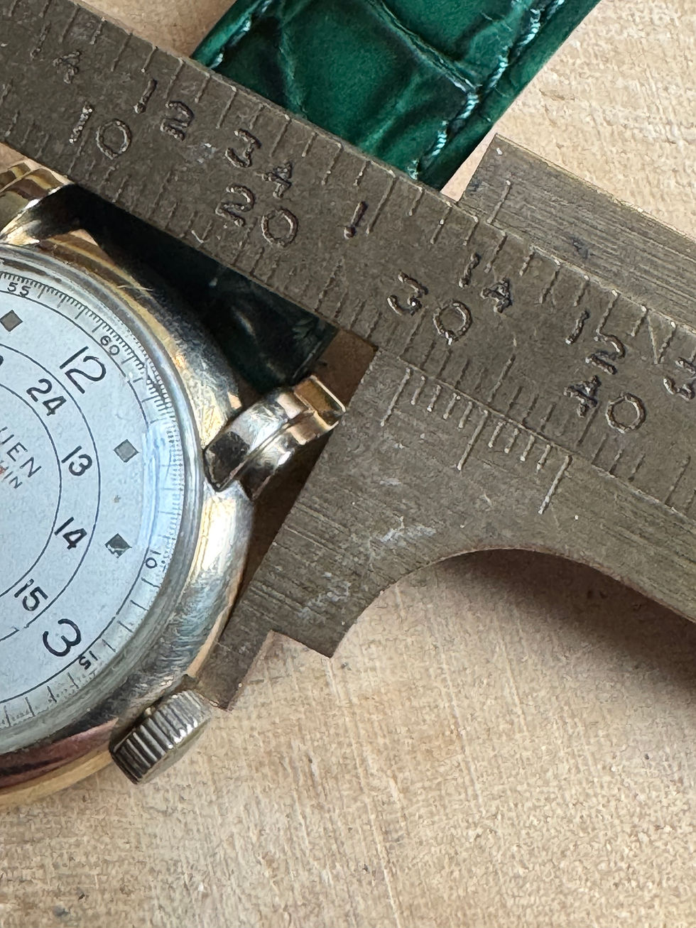 Thumbnail: 1940’s Gruen Veri-Thin Pan Am Gents Pilot Watch