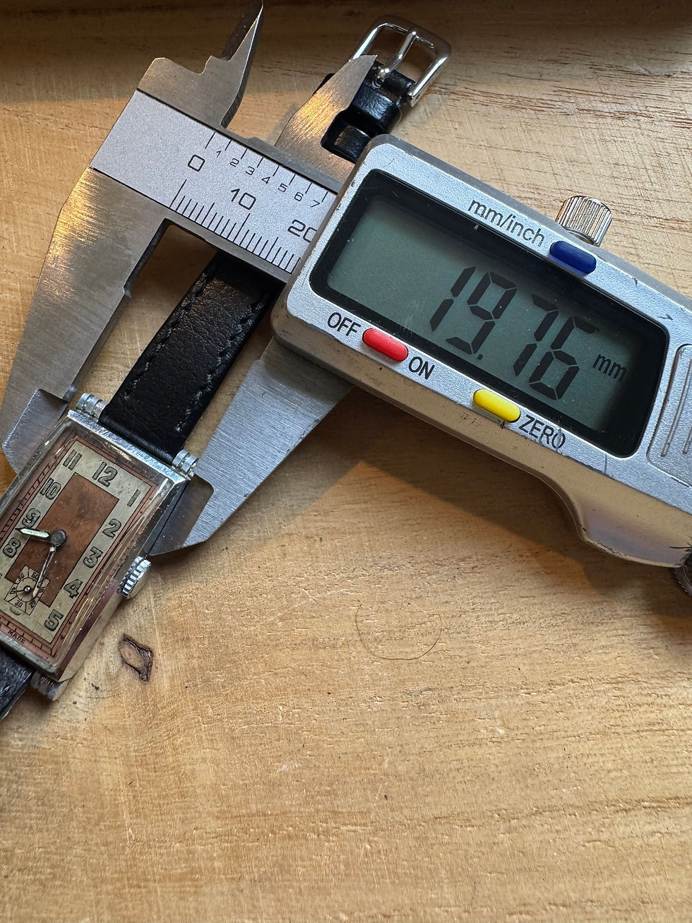 Thumbnail: 1930’s Unbranded Mid Size Dress Watch