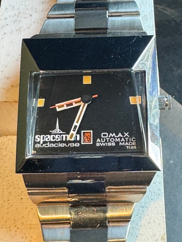 Montre Spaceman Automatic Vintage Rouge 1972 - Mécanique Automatique - Boîtier Fibre De Verre - Neuf Avec étui
