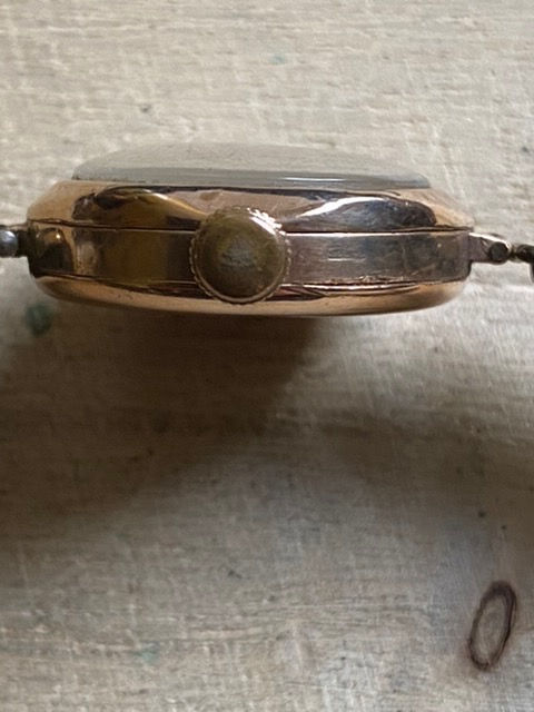 Thumbnail: 1924 Ladies  9ct Gold Dress Watch