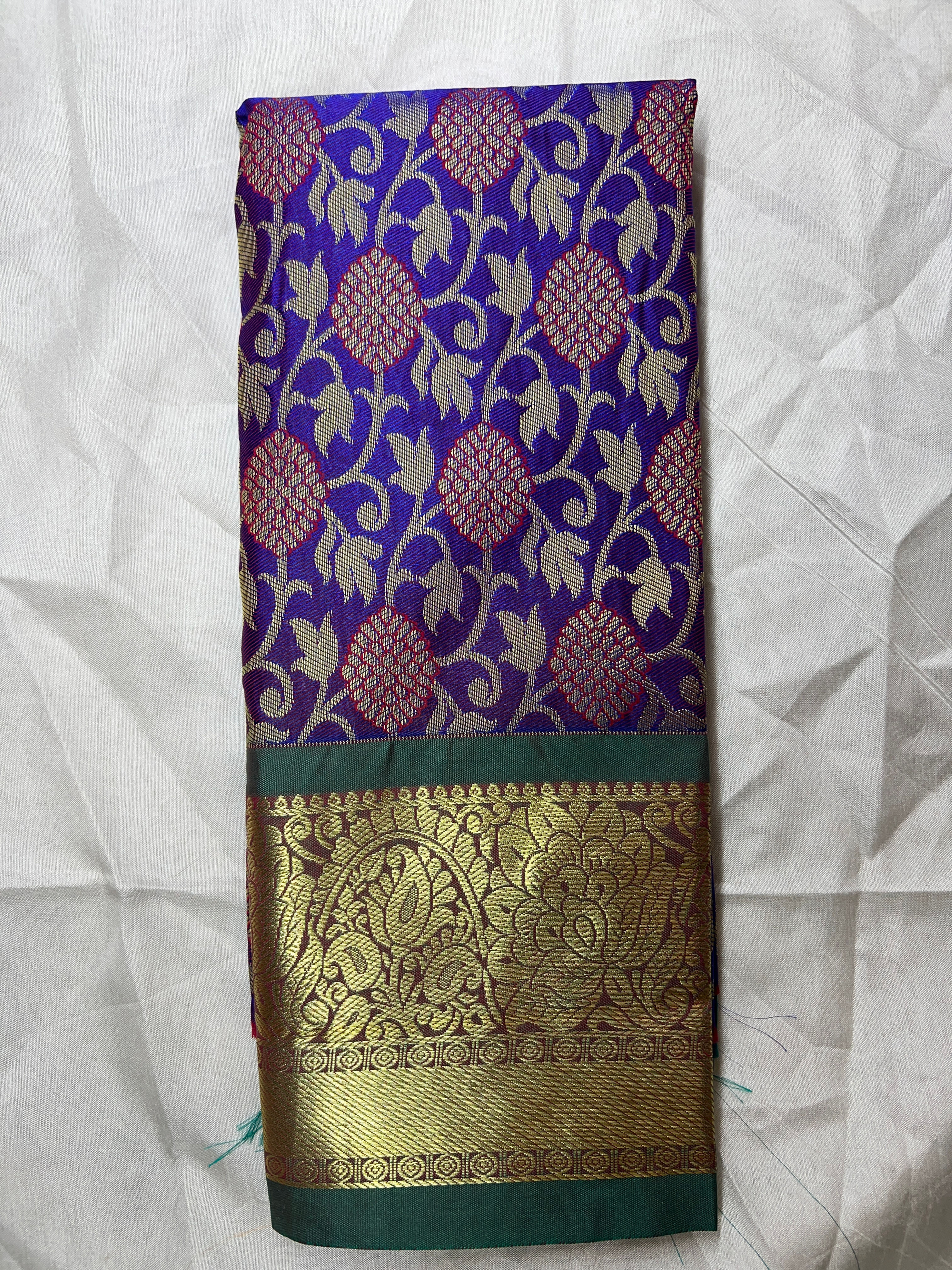 Kanchi Pattu Pavada