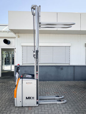 still gebrauchtgerät hochhubwagen stapler neugerät triplex hubgerüst verkauf hochhubwagen deichselgerät vermietung gabelstapler elektro diesel treibgas dreirad vierrad transport service