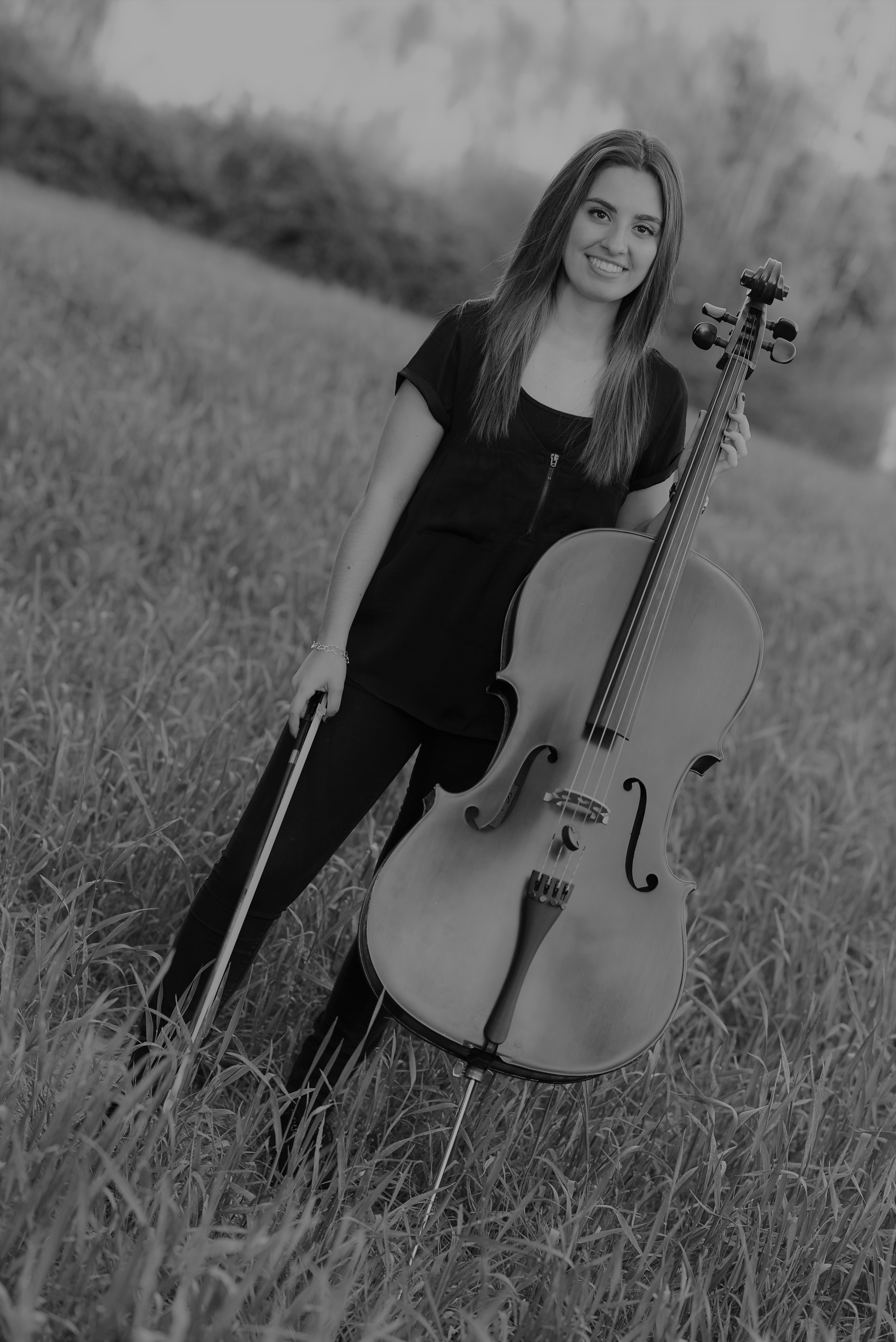 Paula F.