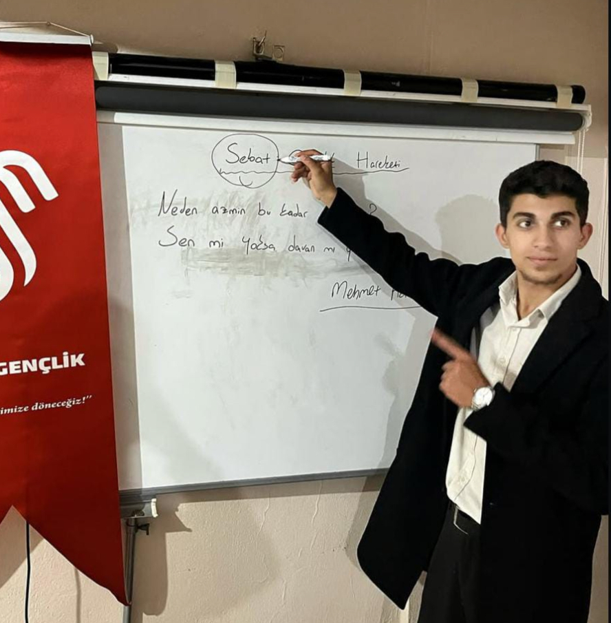 Yazarın fotoğrafı: Ali Akgüç