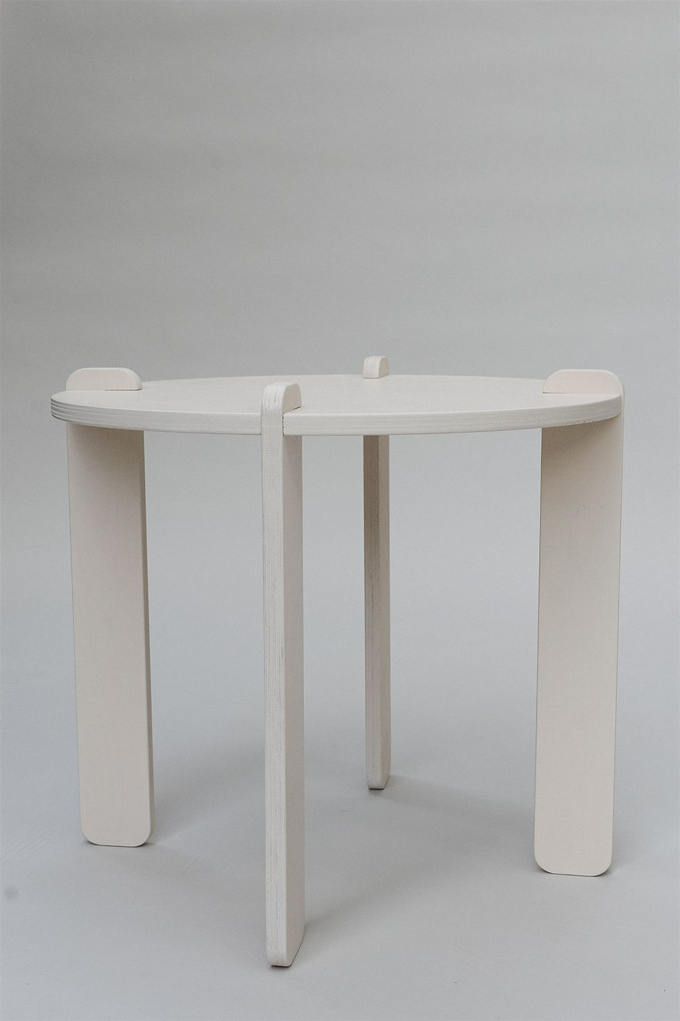 תמונה ממוזערת: שולחן צד לבן