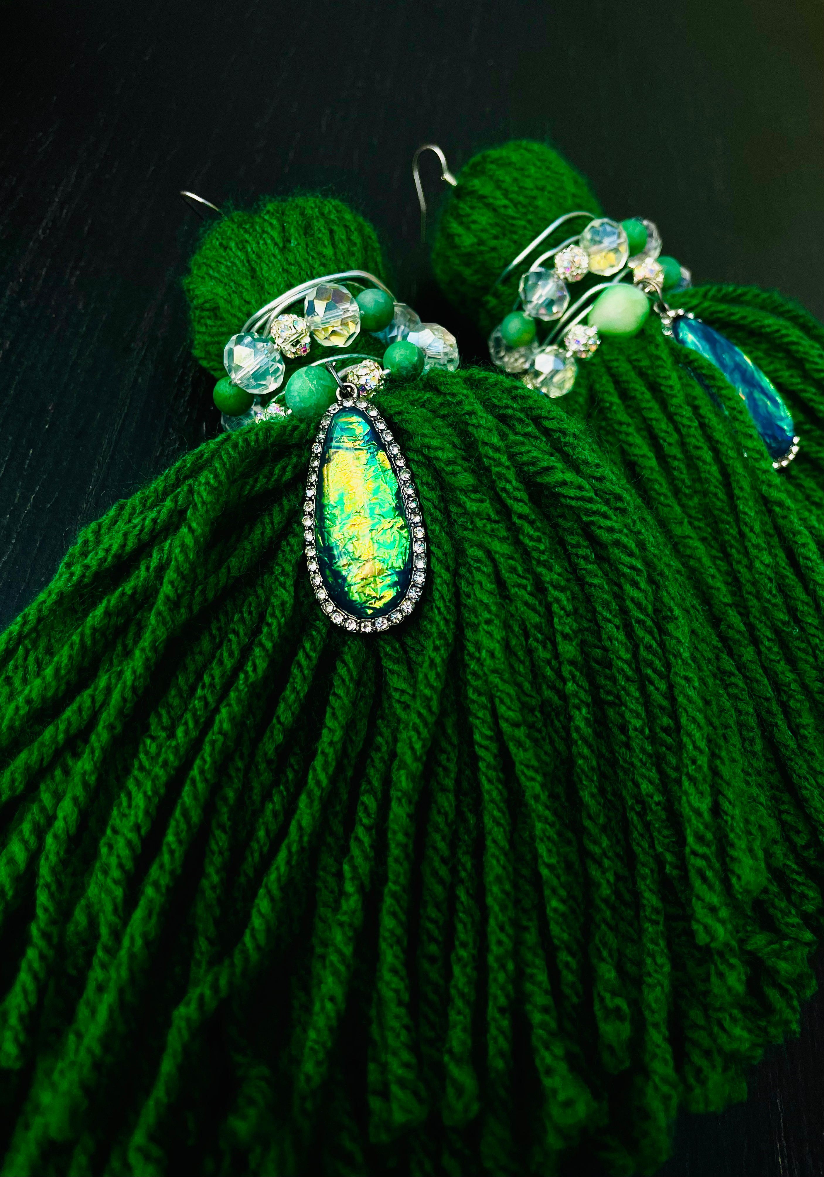 EMERALD LUXE - Hundo Poms