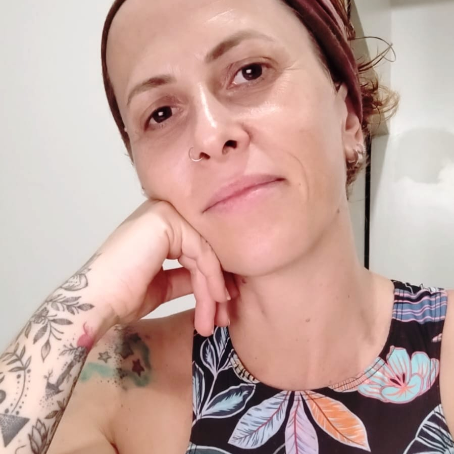 Cris Da Ros - designer gráfica