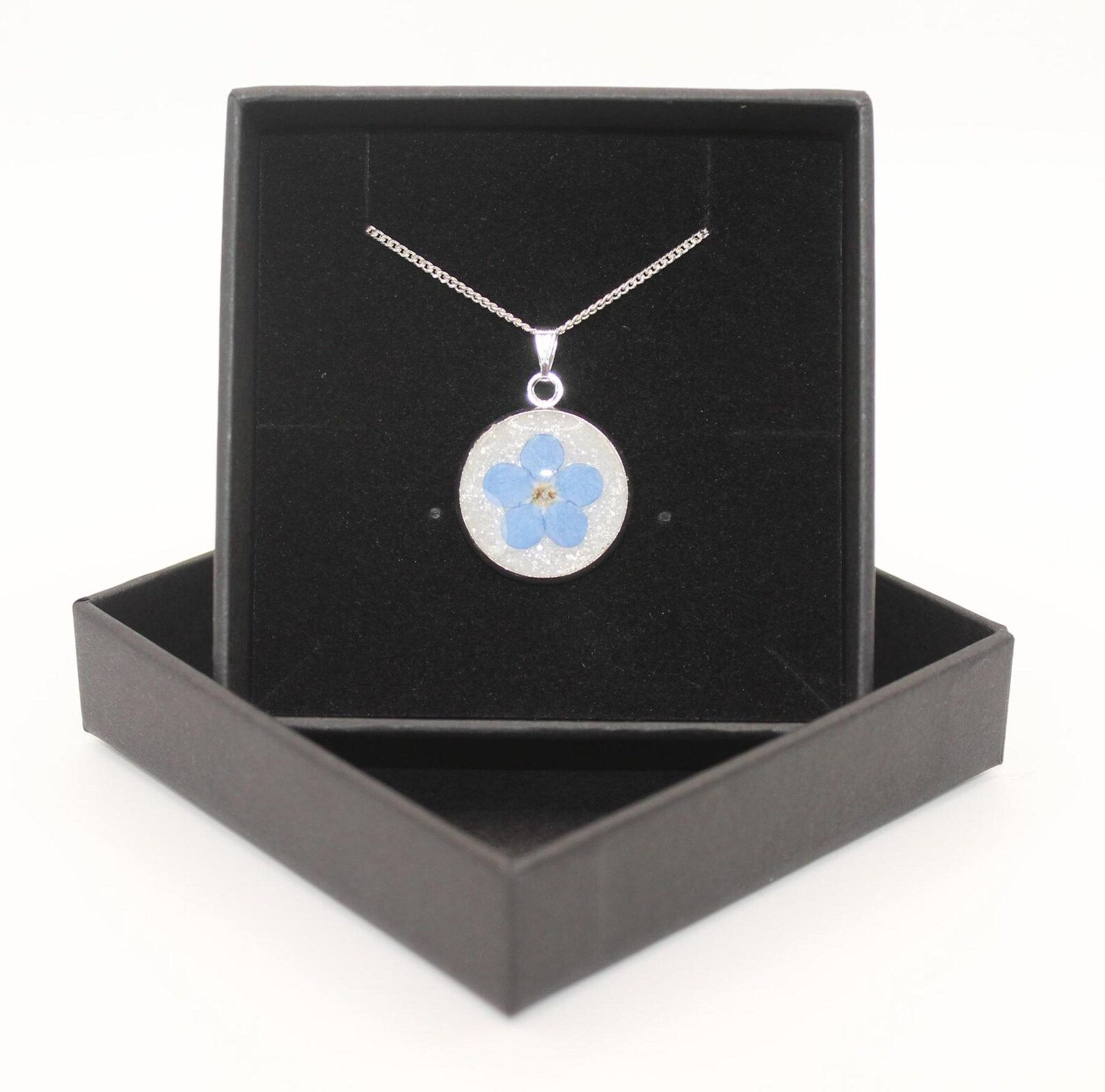 Forget-me-not pendant necklace