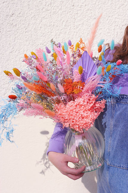 Bouquet de fleurs séchées sur-mesure disponibles dans plusieurs couleurs et au format de votre choix