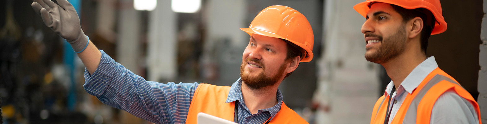 homens-com-equipamentos-de-seguranca-no-trabalho_edited_edited.jpg