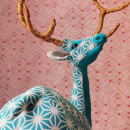 ciervo escultura textil