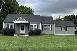 6811 Greenway Dr. Chattanooga TN 37421