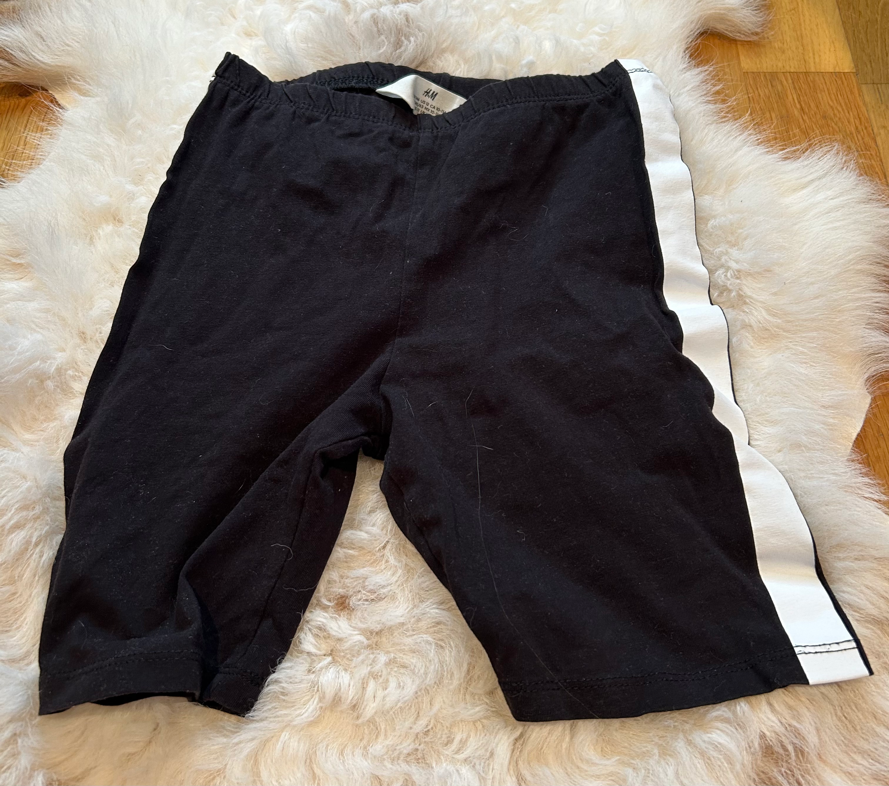 Tynn shorts fra H&M Str. 146