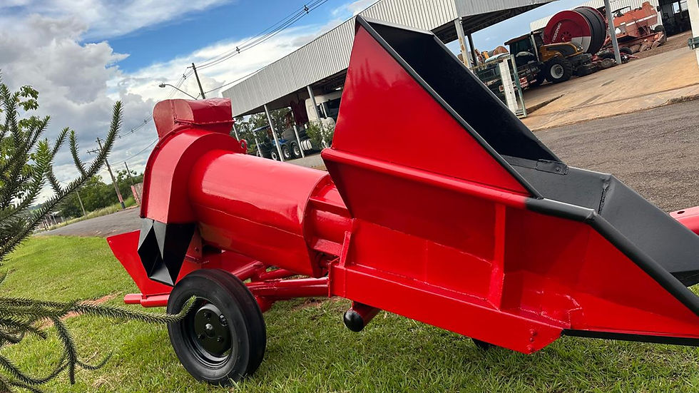 Miniatura: Colhedora de Milho marca Penha