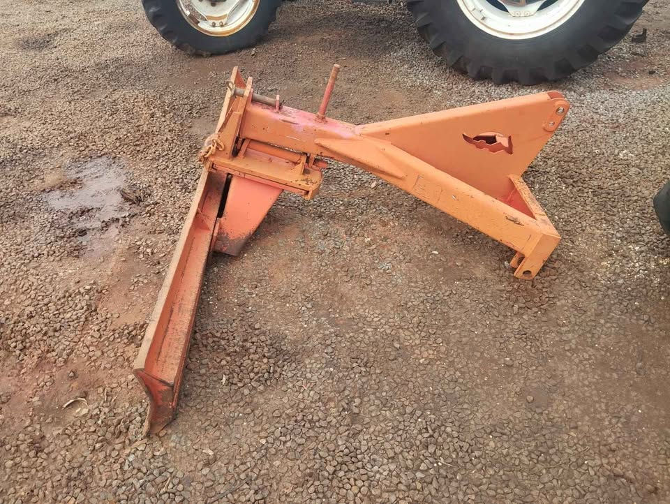 Miniatura: Lâmina traseira Tatu, 2.20 metros, falta a lâmina de corte