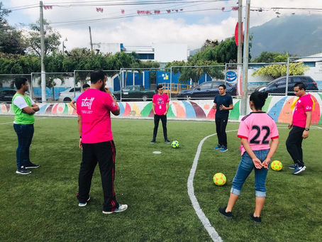 Capacitación a jóvenes de Senderos Juveniles