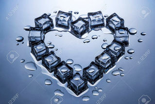 Des glaçons en forme de coeur