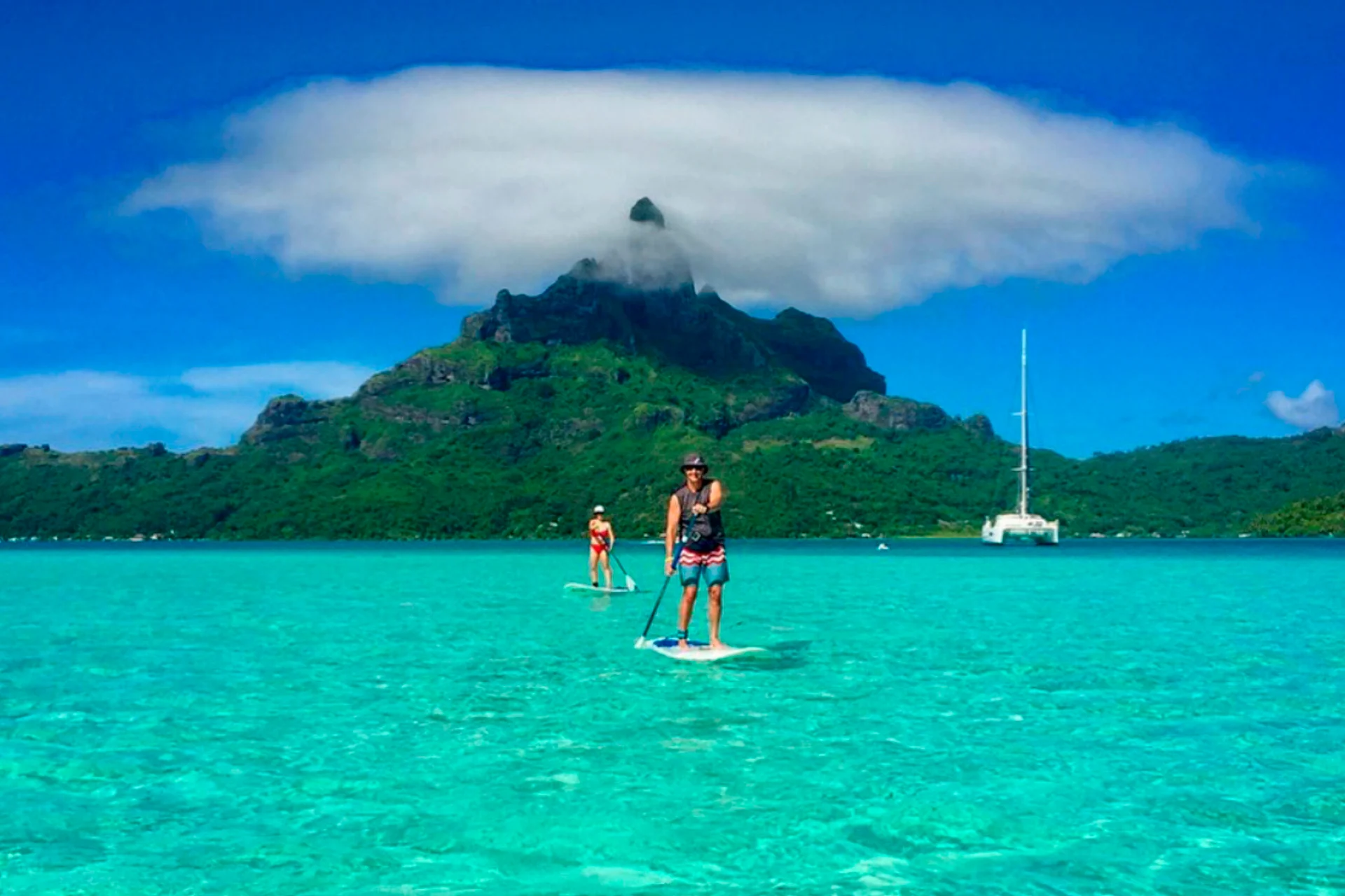 standup paddling in Bora Bora