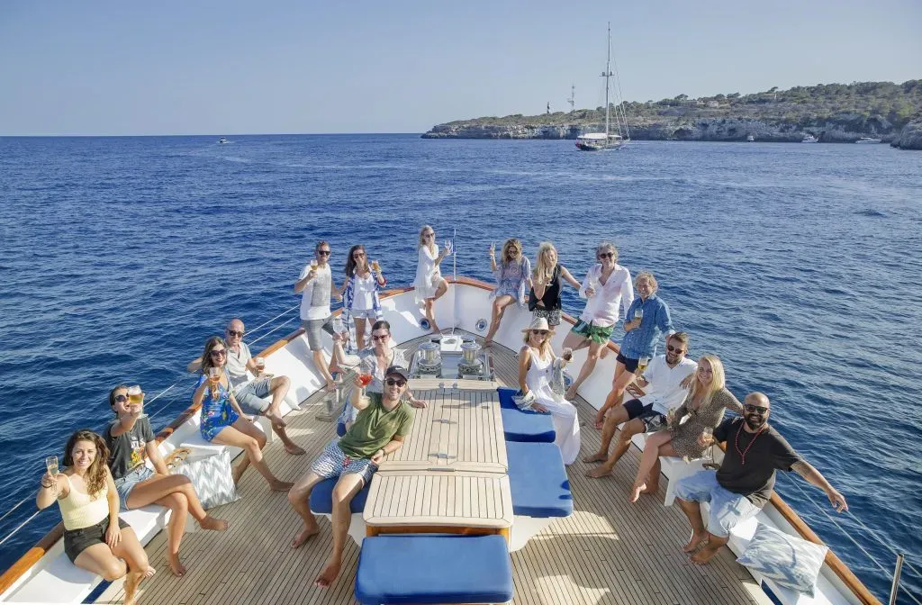 motor yacht cabin charters