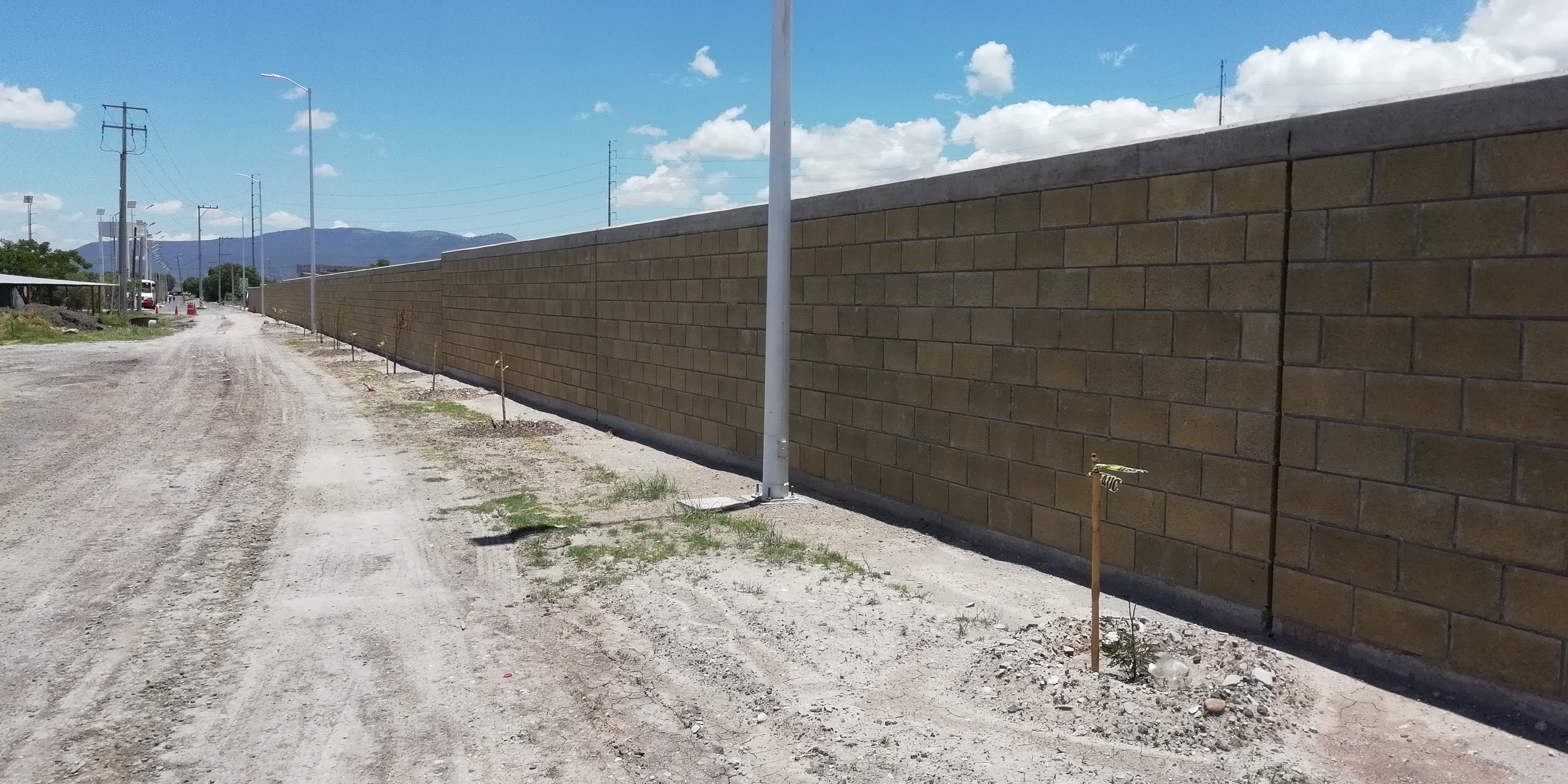 Barda Perimetral UPSRJ Constructiva Arquitectonica Construcción Queréaro