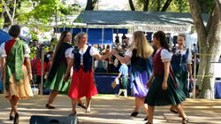 The Red Thistle Dancers