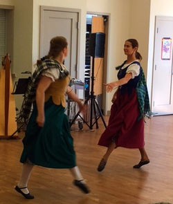 The Red Thistle Dancers