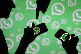 I genitori devono controllare i figli su WhatsApp