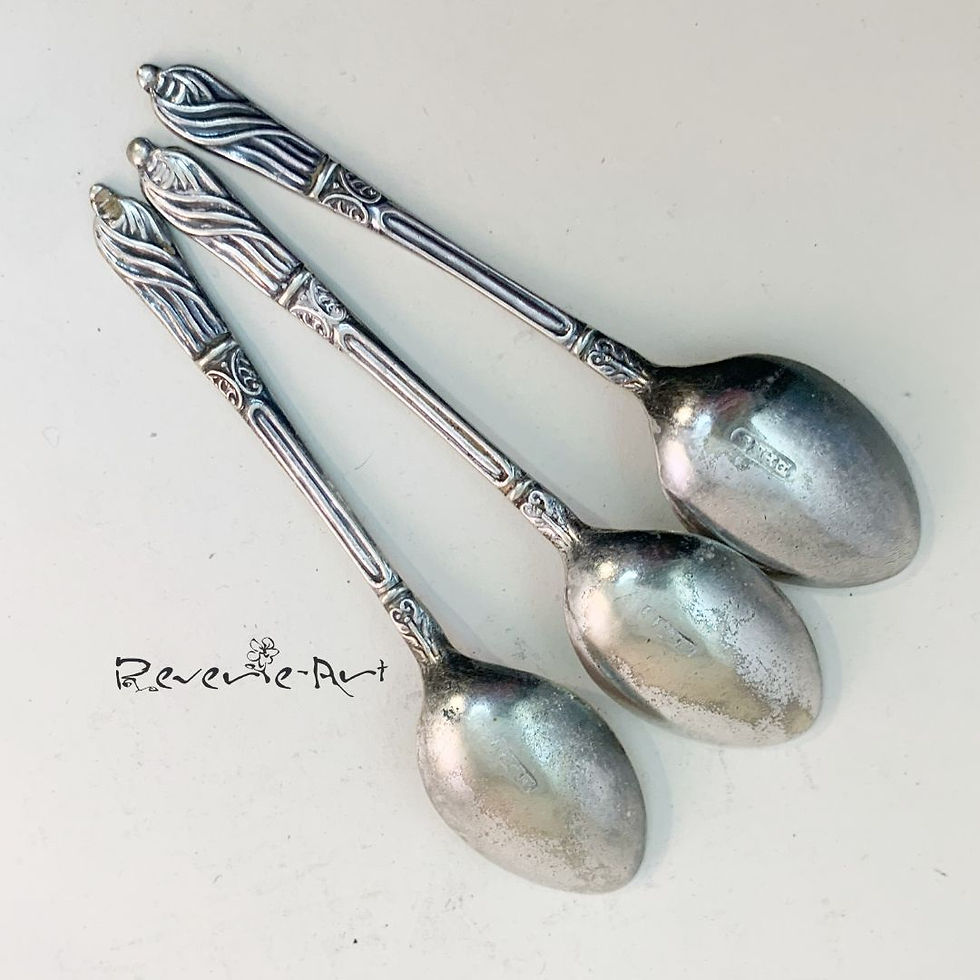 Thumbnail: Set of 3 Vintage Apostle spoons