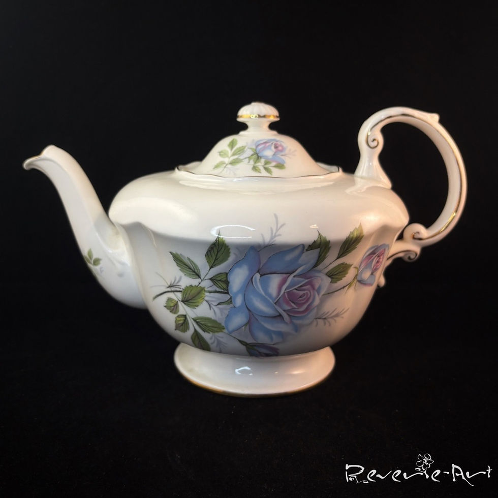 Large vintage Paragon „Blue Moon” tea pot, c1950, perfect condition