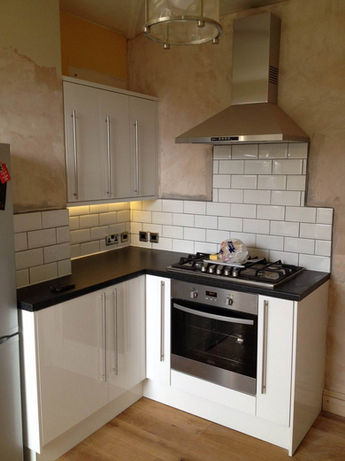 Oven and extraction fan in a kitchen