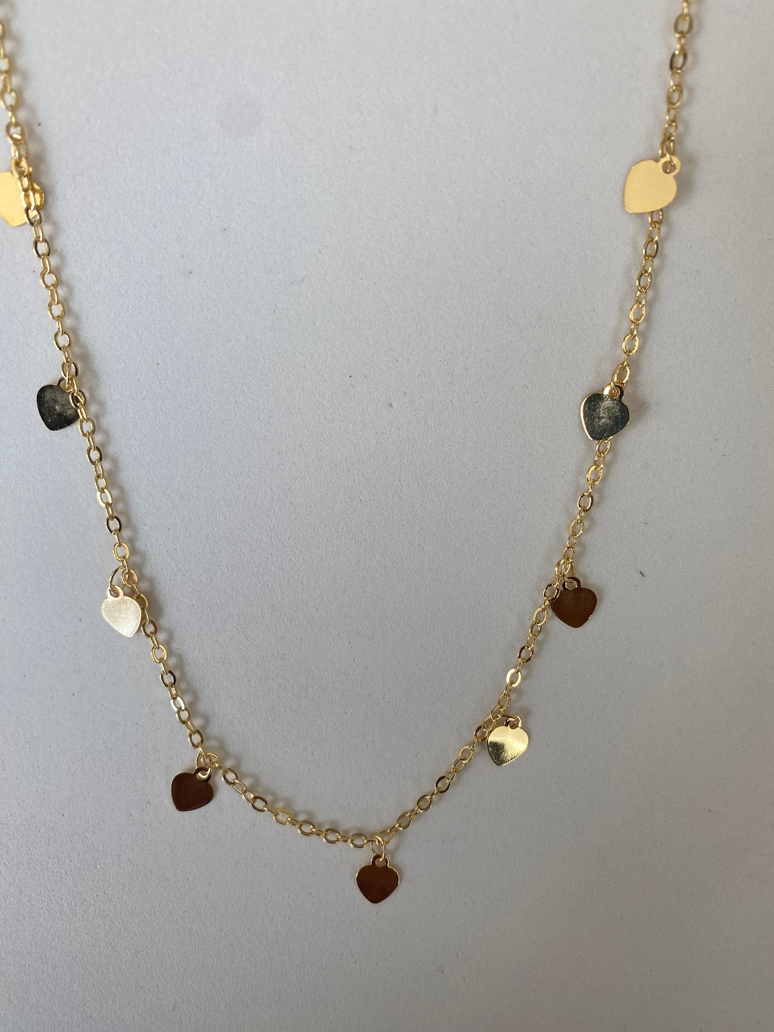 Choker com Pingentes de Coração Banhados no Ouro 18k