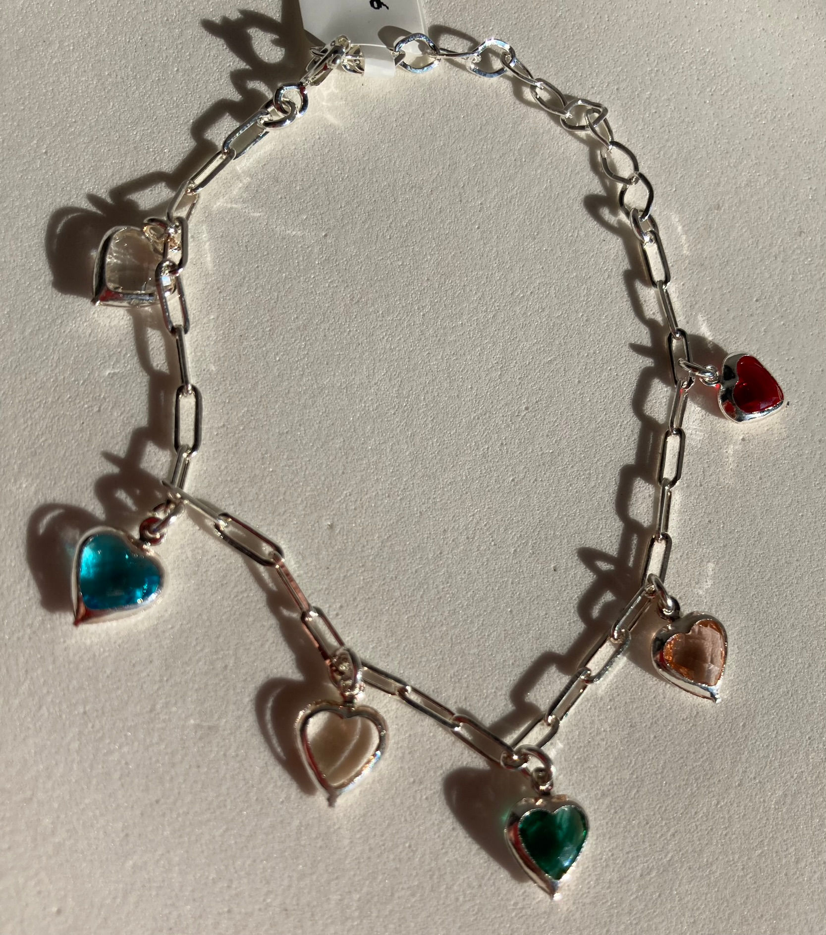 Pulseira Cartier com Pingentes de Zirconias de Corações