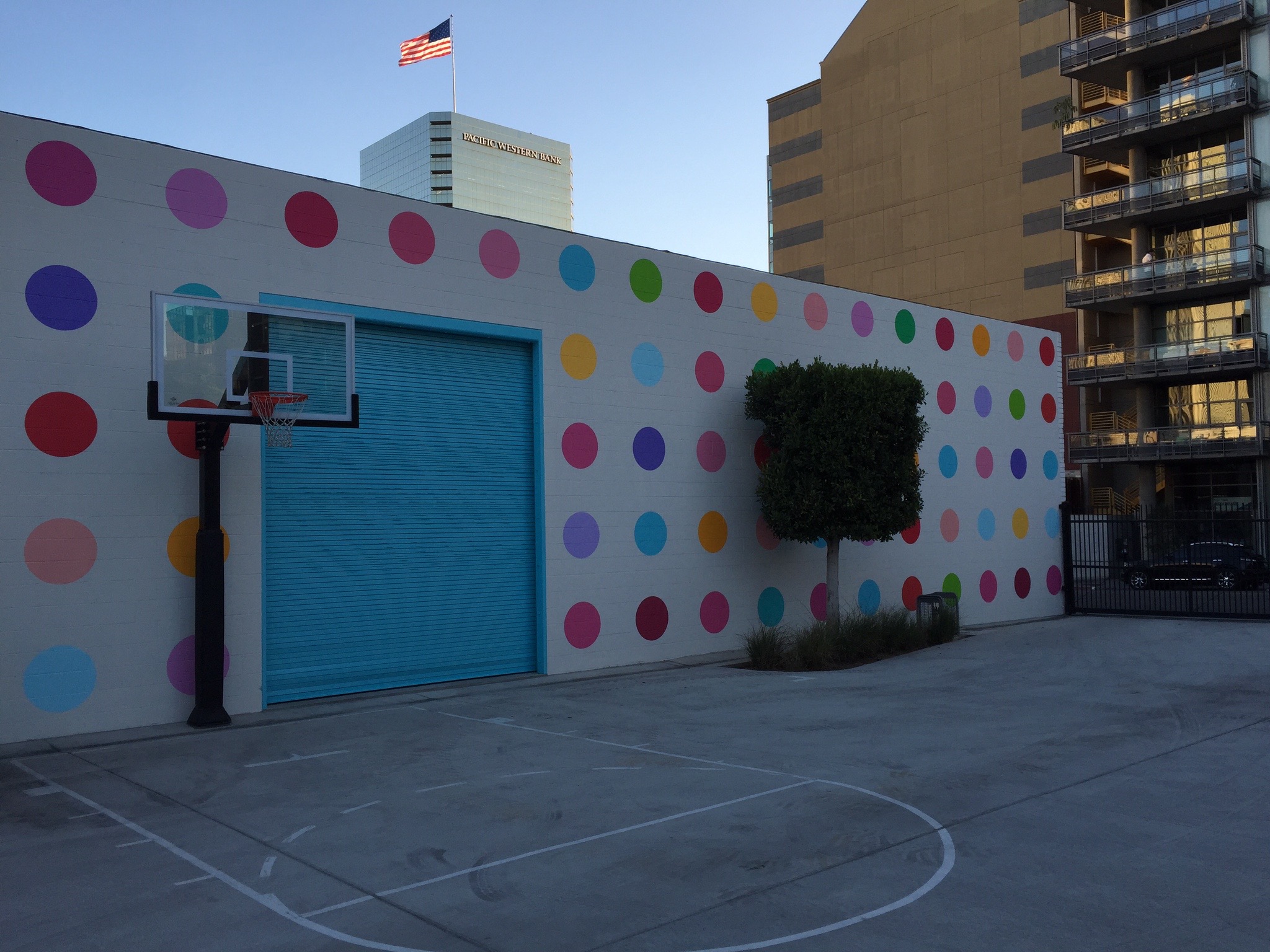 Mural - 111 Dots (Hughes Marino, San Die