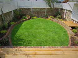 feature trellis garden design